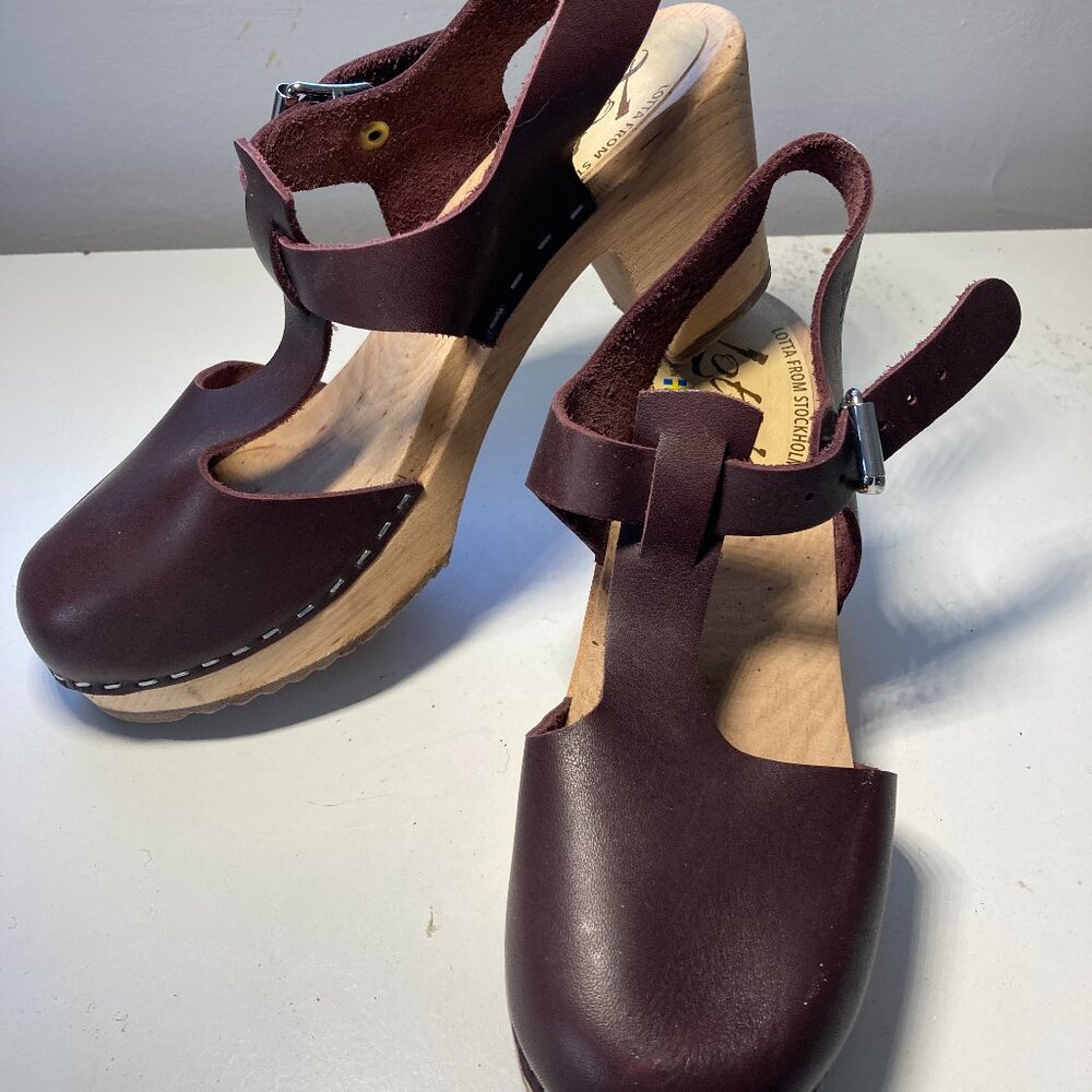 High T-Bar Lotta Clogs Aubergine 38